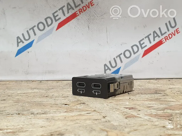 BMW X1 F48 F49 Connettore plug in USB 8711938