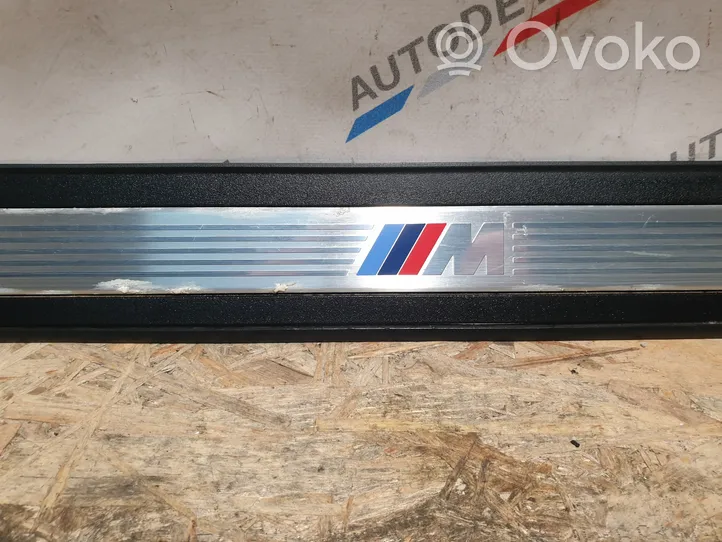 BMW 5 F10 F11 Moldura protectora del borde delantero 8050053