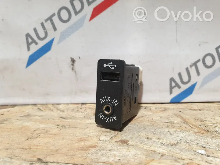 BMW X1 E84 Connecteur/prise USB 9237653