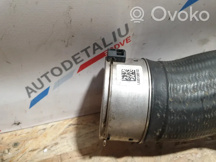 BMW 4 F32 F33 Tube d'admission de tuyau de refroidisseur intermédiaire 8513851