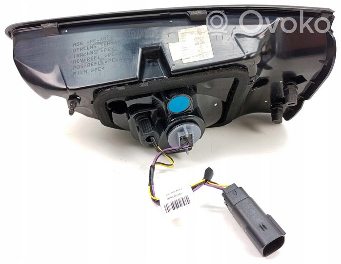 Ford Ranger Lampa tylna LV4B-13A603-AH