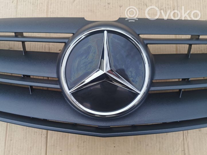 Mercedes-Benz Vito Viano W447 Grotelės viršutinės A4478800602