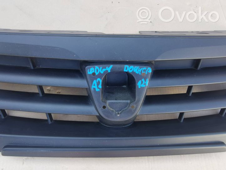 Dacia Lodgy Maskownica / Grill / Atrapa górna chłodnicy 623108367R