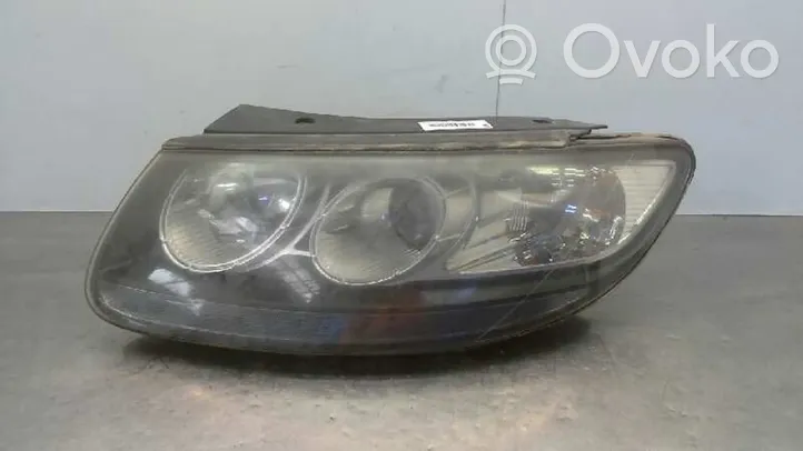 Hyundai Santa Fe Lampa przednia 921012B021