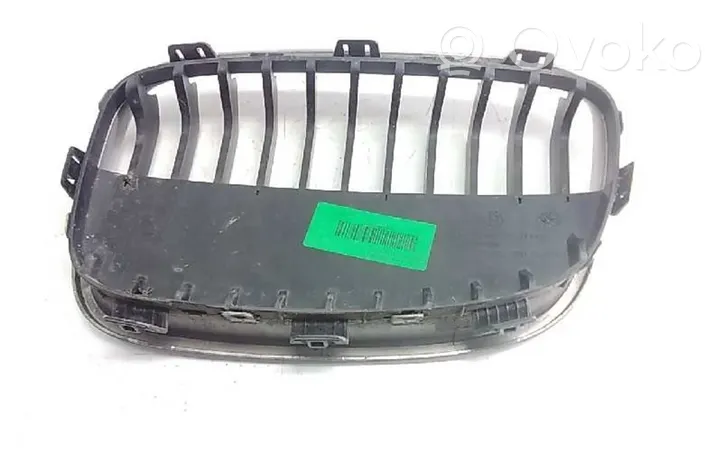 BMW 1 F20 F21 Grill / Wlot powietrza błotnika przedniego 7324390