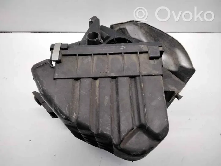 Audi A6 S6 C4 4A Ilmansuodatin 4B0W133835T