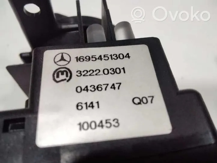 Mercedes-Benz A W169 Mittariston valaistuksen säätökytkin 1695451303