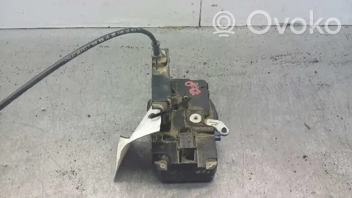 Renault Trafic II (X83) Front door lock 8200004410