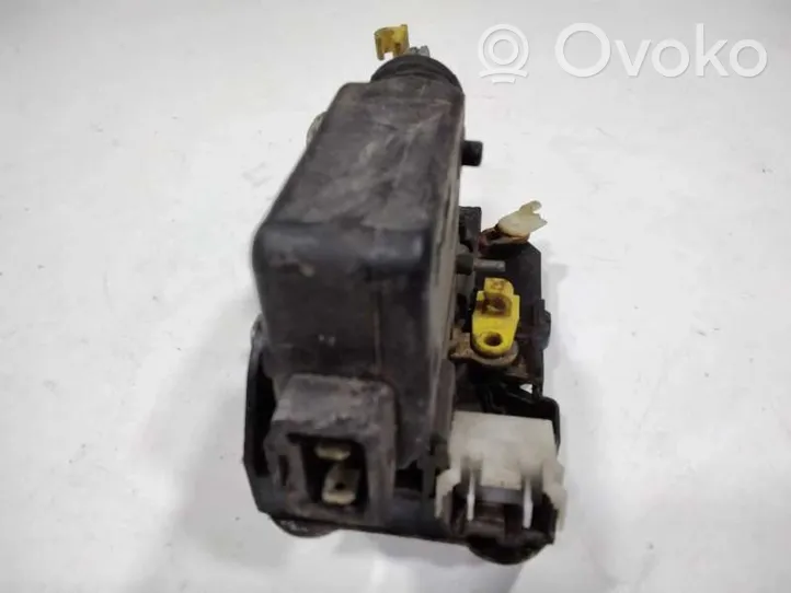 Renault Safrane Zamek drzwi przednich 7701036100