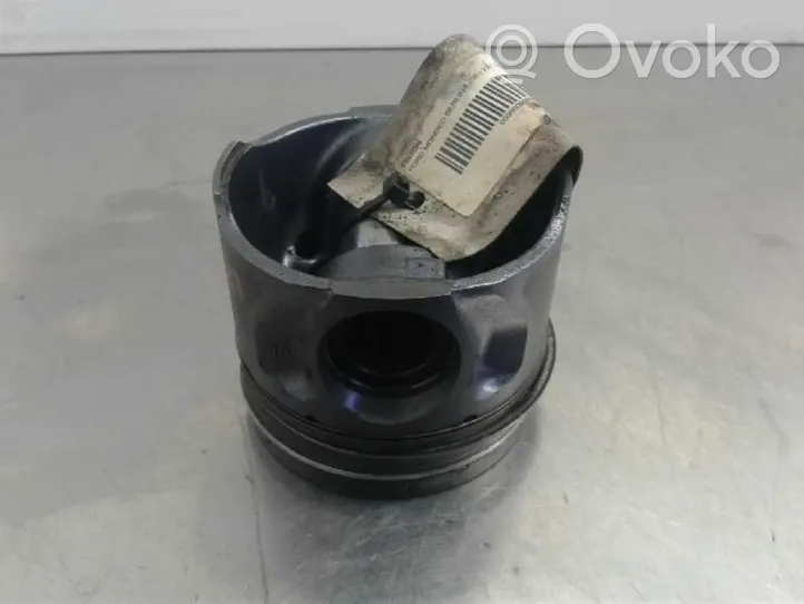 Ford Mondeo Mk III Piston 