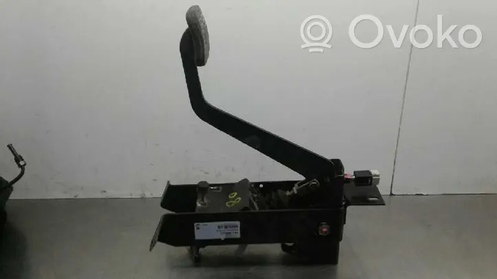 Nissan Atleon Pedale della frizione G07662