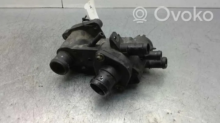 Volkswagen Polo III 6N 6N2 6NF Kit d'embrayage 032121111