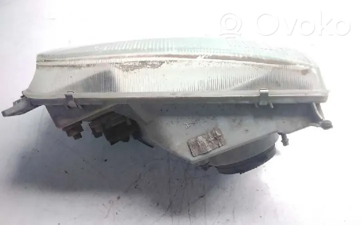 Nissan Serena Faro/fanale 260080005