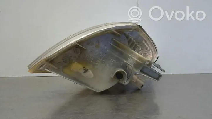 Nissan Almera Tino Indicatore di direzione anteriore 97081494