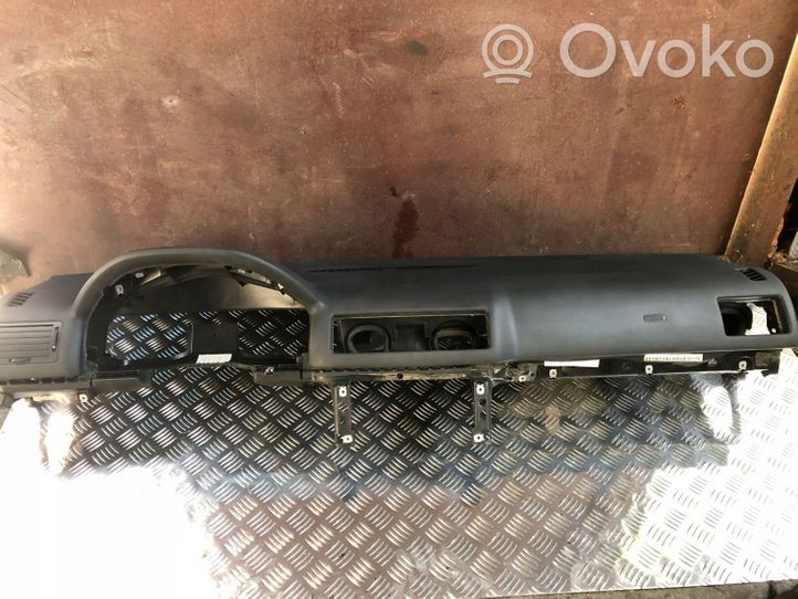 Skoda Octavia Mk2 (1Z) Deska rozdzielcza 