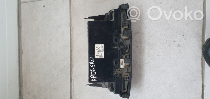 Mitsubishi Pajero Oro kondicionieriaus/ klimato/ pečiuko valdymo blokas (salone) 7820A138XA