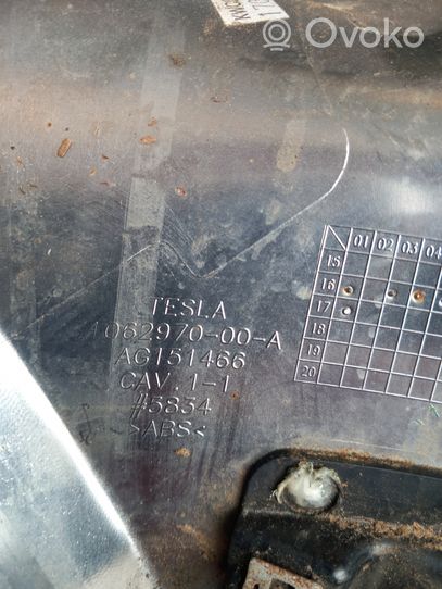 Tesla Model X Rivestimento inferiore laterale del sedile posteriore 106297000A