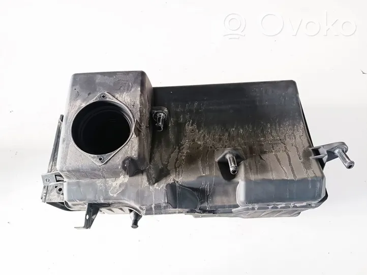 Volvo V50 Caja del filtro de aire 30650076