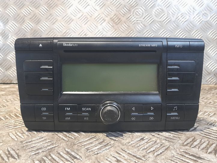 Skoda Octavia Mk2 (1Z) Panel / Radioodtwarzacz CD/DVD/GPS 1Z0035161C