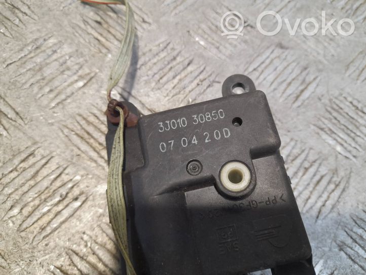 Nissan Qashqai Oro sklendės varikliukas 3J01030850