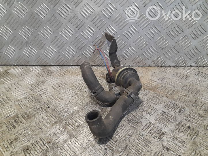 Volkswagen PASSAT B7 Pompe à eau de liquide de refroidissement 5N0965561A