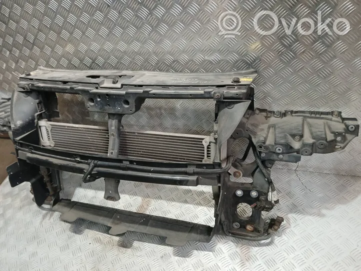 Volkswagen Touareg I Radiator support slam panel 7M3010207