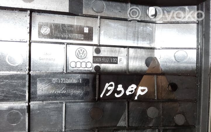 Audi A3 S3 8P Fuse box cover 1K0937132F