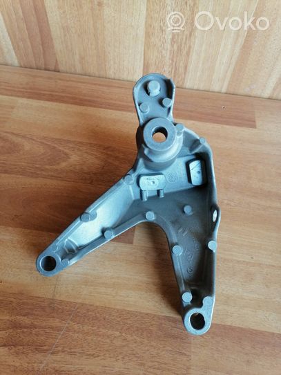 Dacia Logan II Gearbox mounting bracket 112531966R