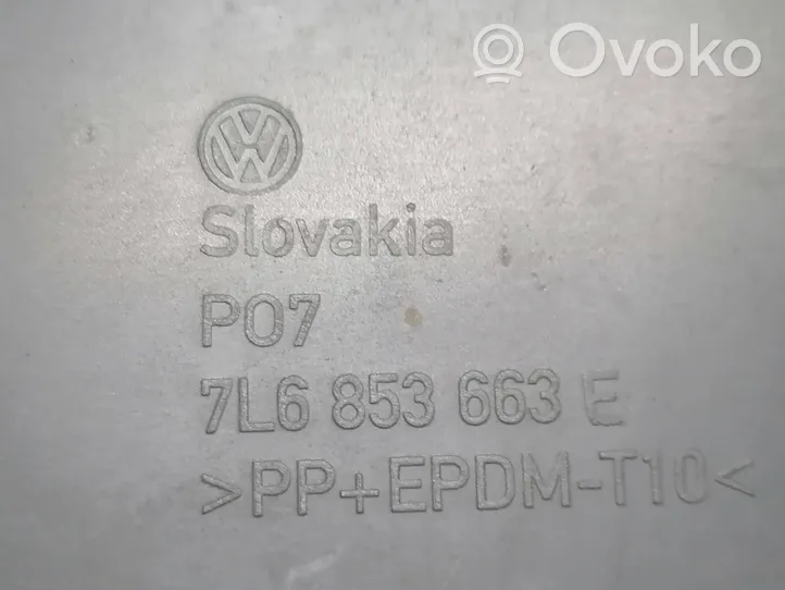 Volkswagen Touareg I Priešrūkinio žibinto apdaila/ grotelės 7L6853663E