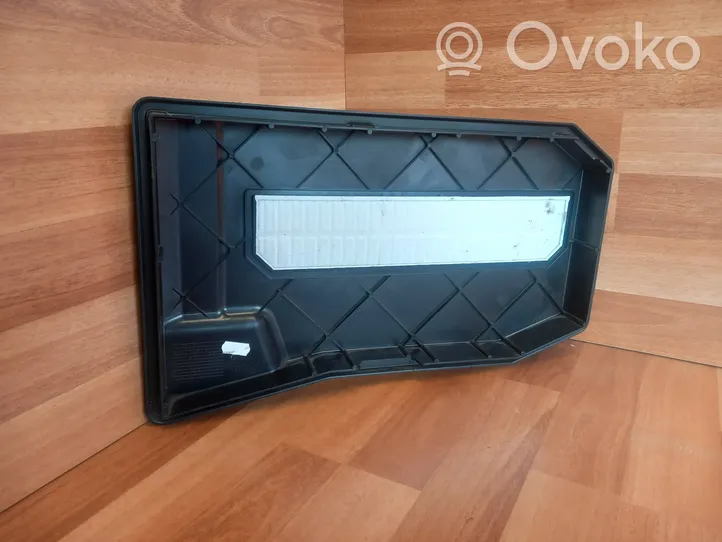 Volkswagen Touareg I Battery box tray cover/lid 7L0864643B