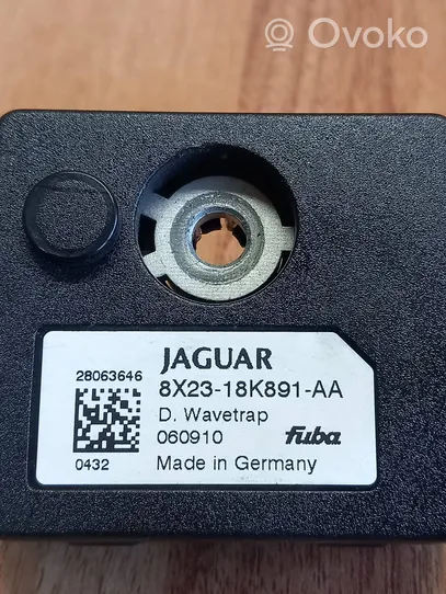 Jaguar XF X250 Pystyantennivahvistin 8X2318K891AA