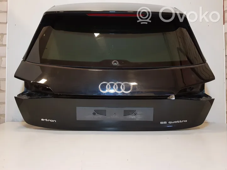 Audi e-tron Takaluukun/tavaratilan kansi 