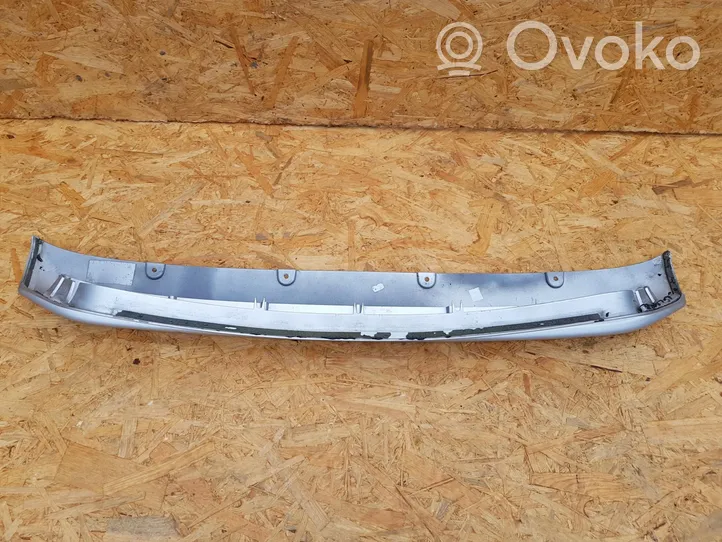 Volvo S60 Etupuskurin jakajan koristelista 31373248