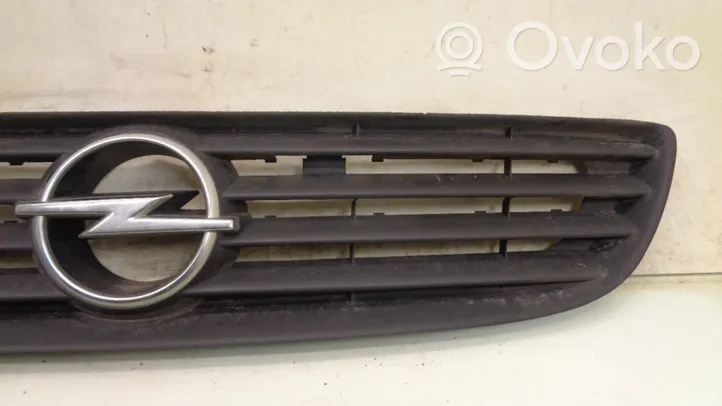 Opel Vectra A Maskownica / Grill / Atrapa górna chłodnicy 