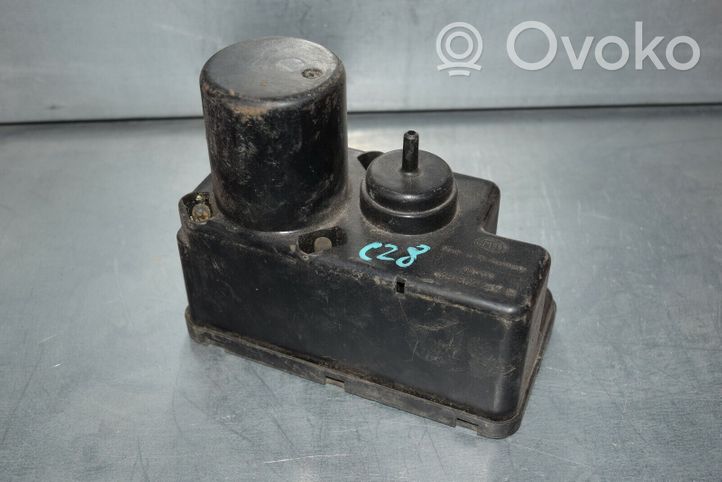 Audi 80 90 S2 B4 Pompe à vide verrouillage central 443862257B