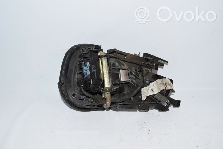 Mercedes-Benz E W210 Element lusterka bocznego drzwi przednich A2108108516