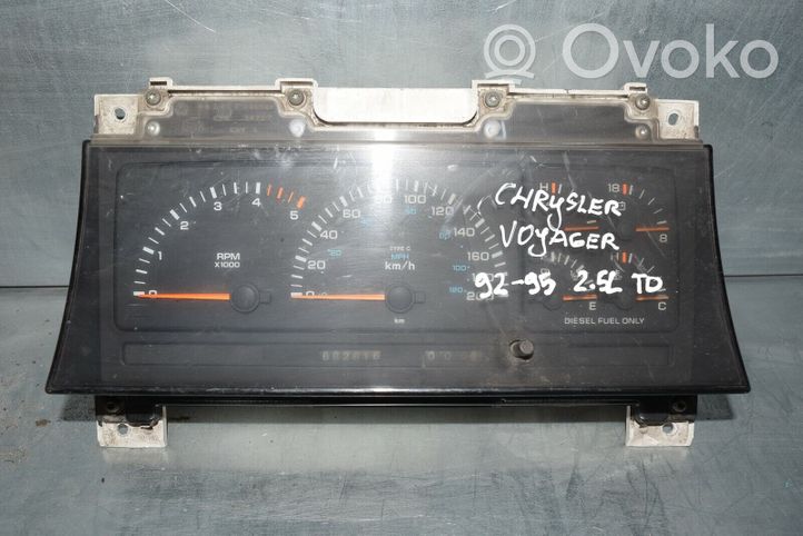 Chrysler Voyager Nopeusmittari (mittaristo) 4437589