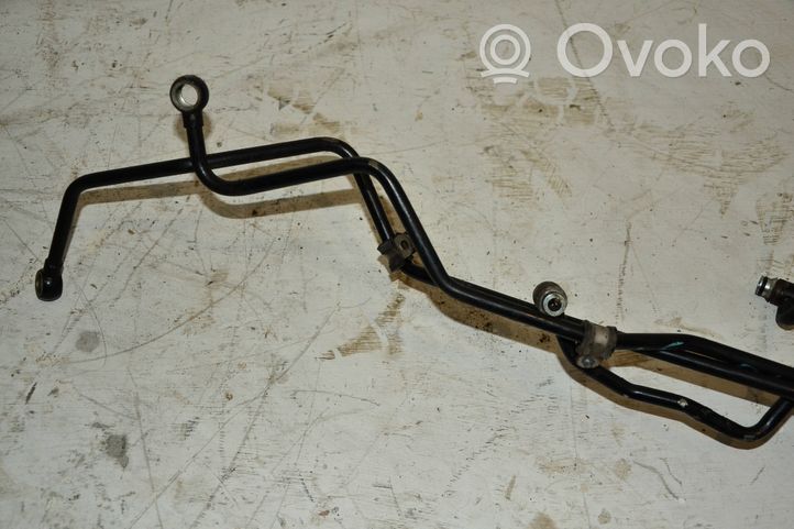 Mercedes-Benz CLK A209 C209 Gearbox oil cooler pipe/hose A2092701396