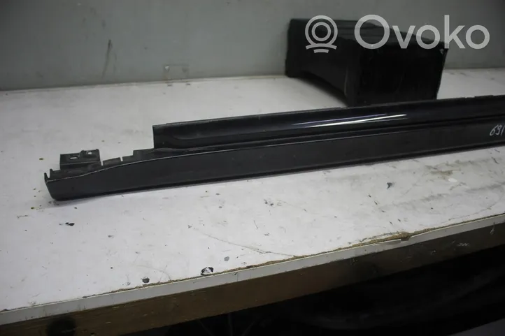 Porsche Macan Front sill (body part) LISTWA