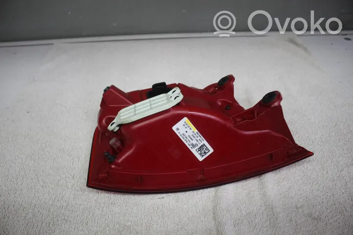 Audi A8 S8 D4 4H Takapuskurin valo LAMPA