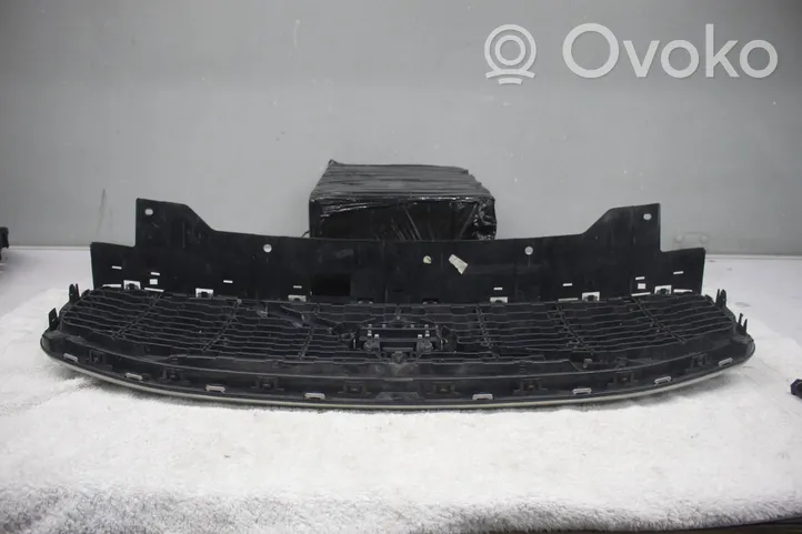 Volvo XC60 Griglia superiore del radiatore paraurti anteriore 31457464