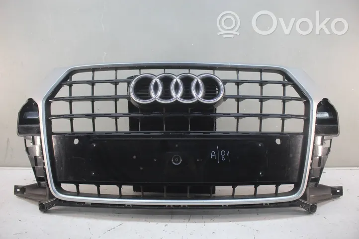 Audi Q3 8U Rejilla delantera 8U0853653M