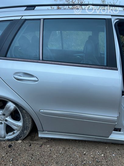 Mercedes-Benz E W211 Porte arrière 