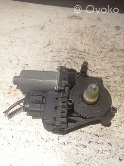 Audi A6 S6 C5 4B Moteur de lève-vitre de porte avant 130821784