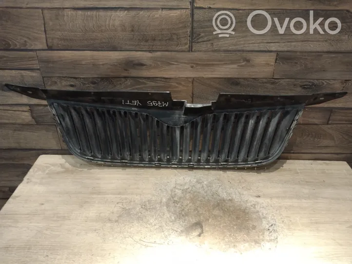 Skoda Yeti (5L) Maskownica / Grill / Atrapa górna chłodnicy 5L0853668