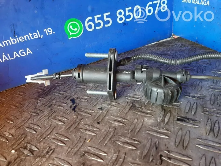 Opel Insignia A Główny cylinder sprzęgła 55579997