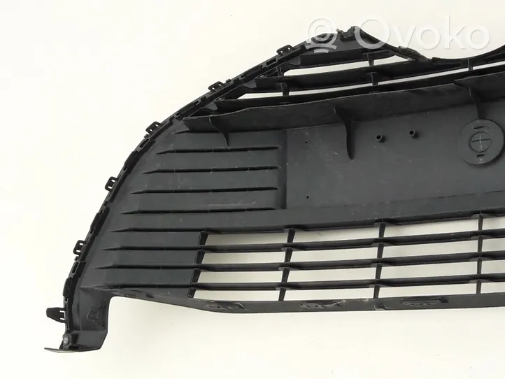 Toyota Yaris Grille calandre supérieure de pare-chocs avant 