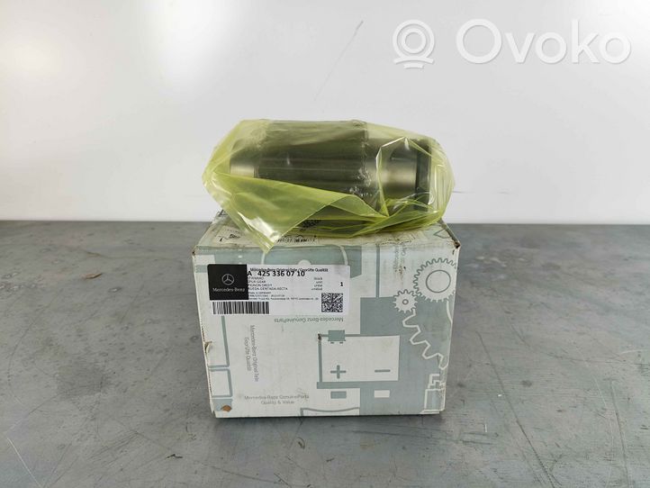 Mercedes-Benz Vito Viano W639 Fifth/5th gear pinion A4253360710