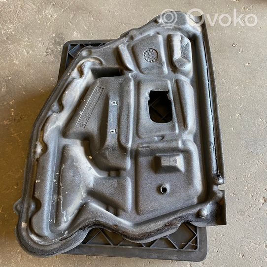 BMW 3 E36 Takaoven äänieriste 8173712