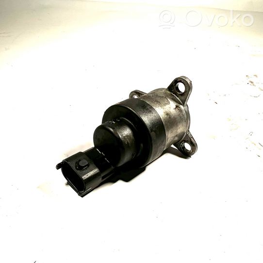 BMW 5 E60 E61 Regulator ciśnienia paliwa 13517787186